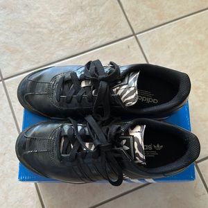 Adidas Samoa black